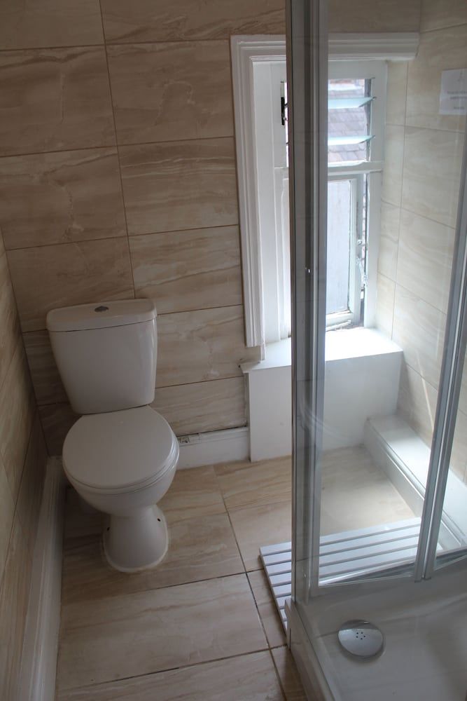 Mitre Hotel Manchester City Centre Standard Twin Room, Shared Bathroom 4