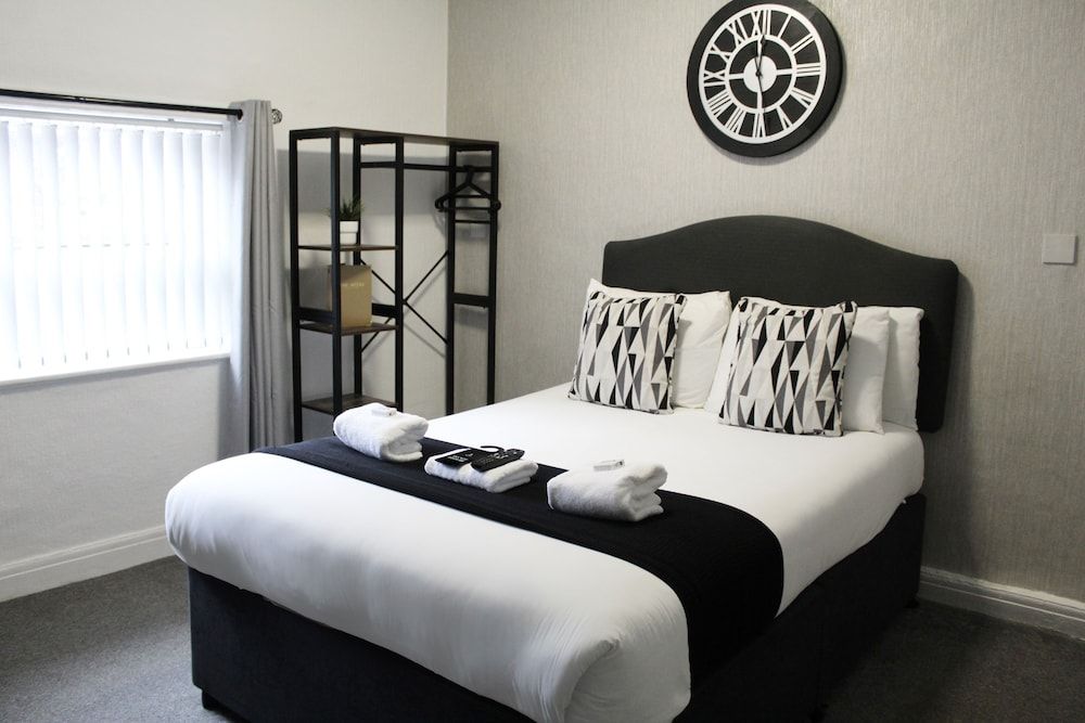 Standard Double Room, Shared Bathroom
