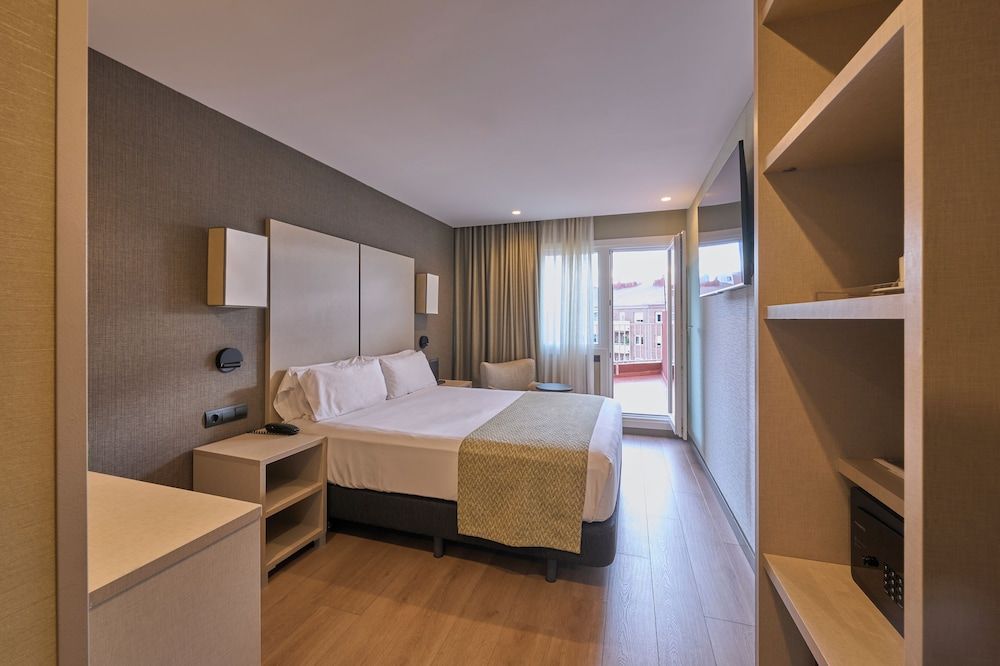 undefined Catalonia Park Putxet Hotel 3