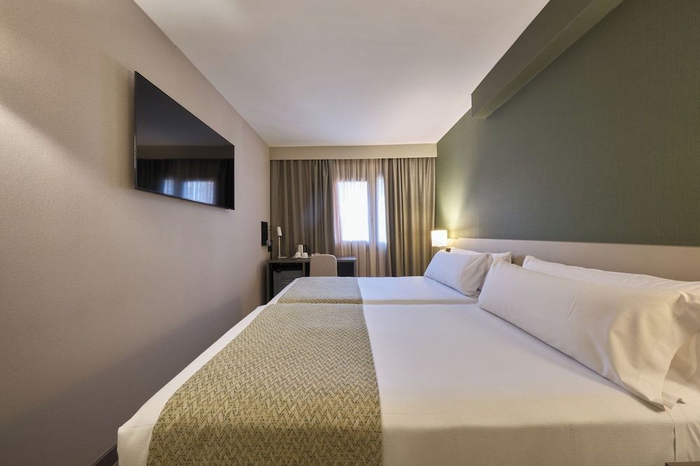 Catalonia Park Putxet Hotel Double Room 4