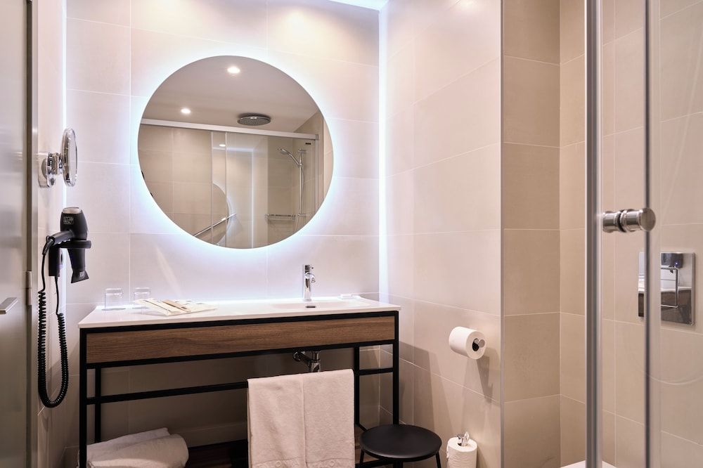 undefined Catalonia Park Putxet Hotel 10