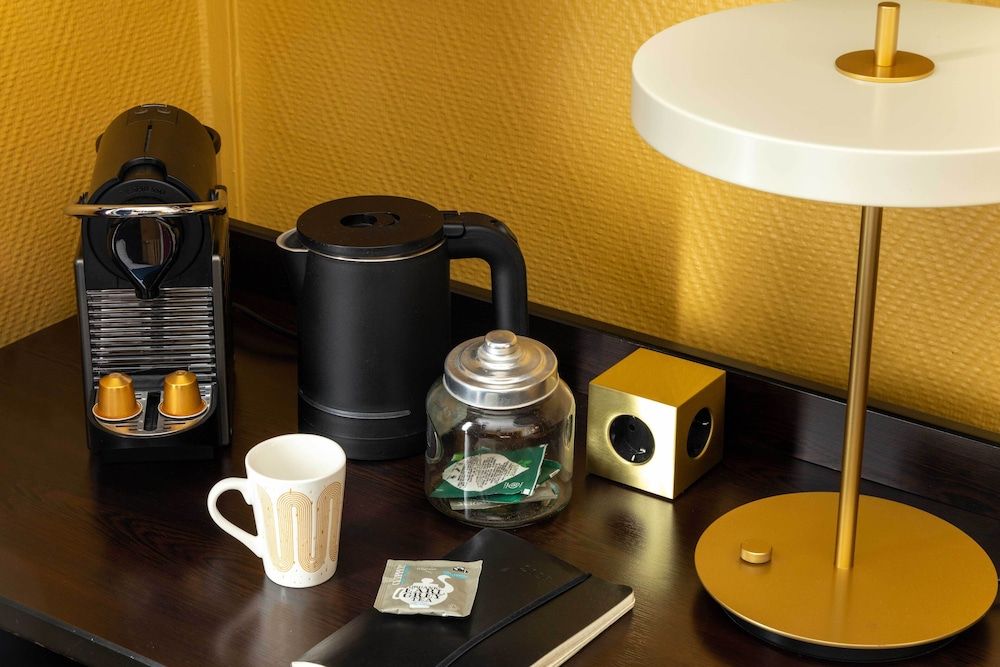 Hotel Chatillon Paris Montparnasse Superior Triple Room 8