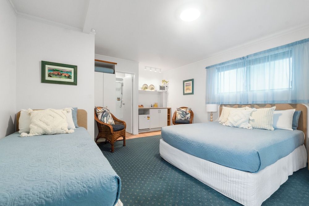 ASURE Admirals View Motel Garden Studio