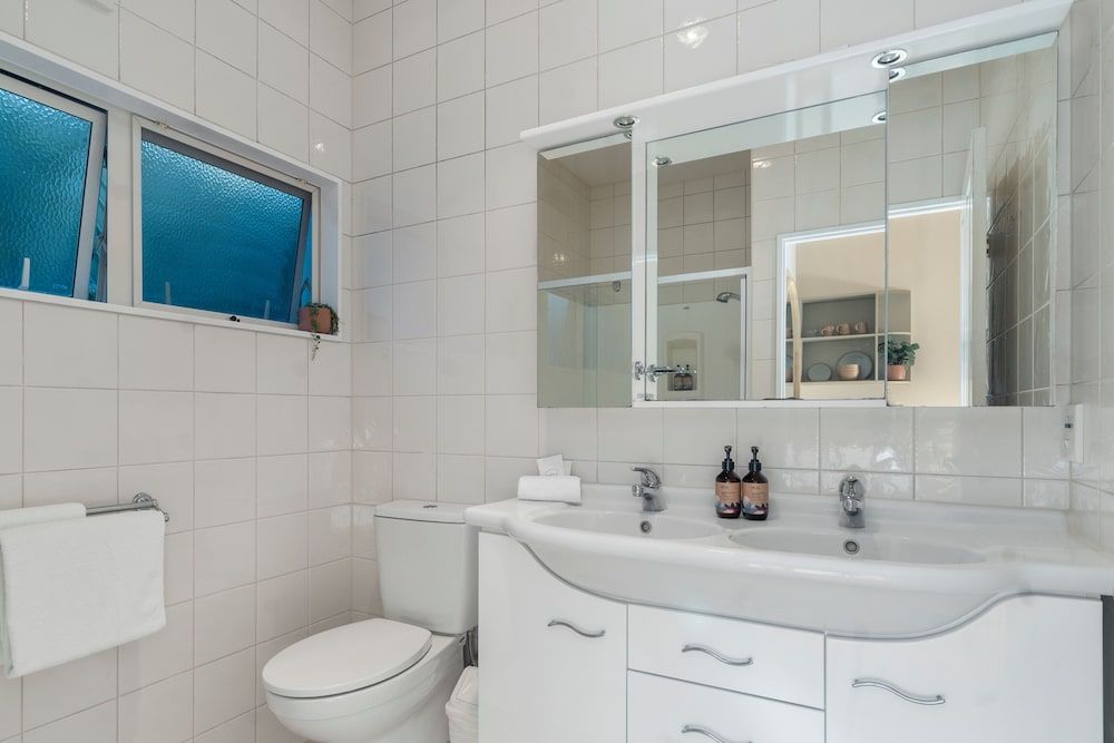 ASURE Admirals View Motel Ground Floor Studio 5