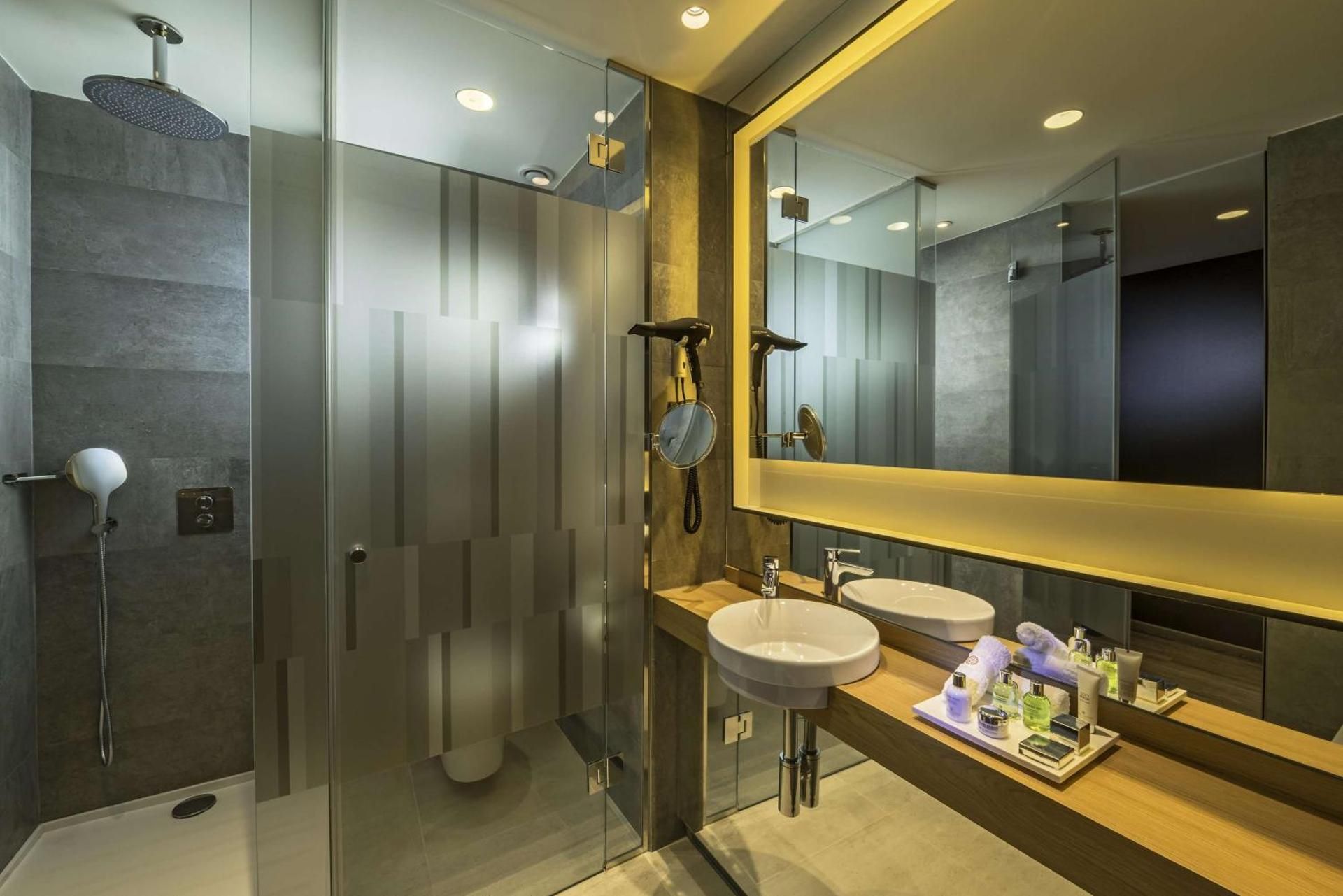 undefined NH Collection Madrid Suecia 7