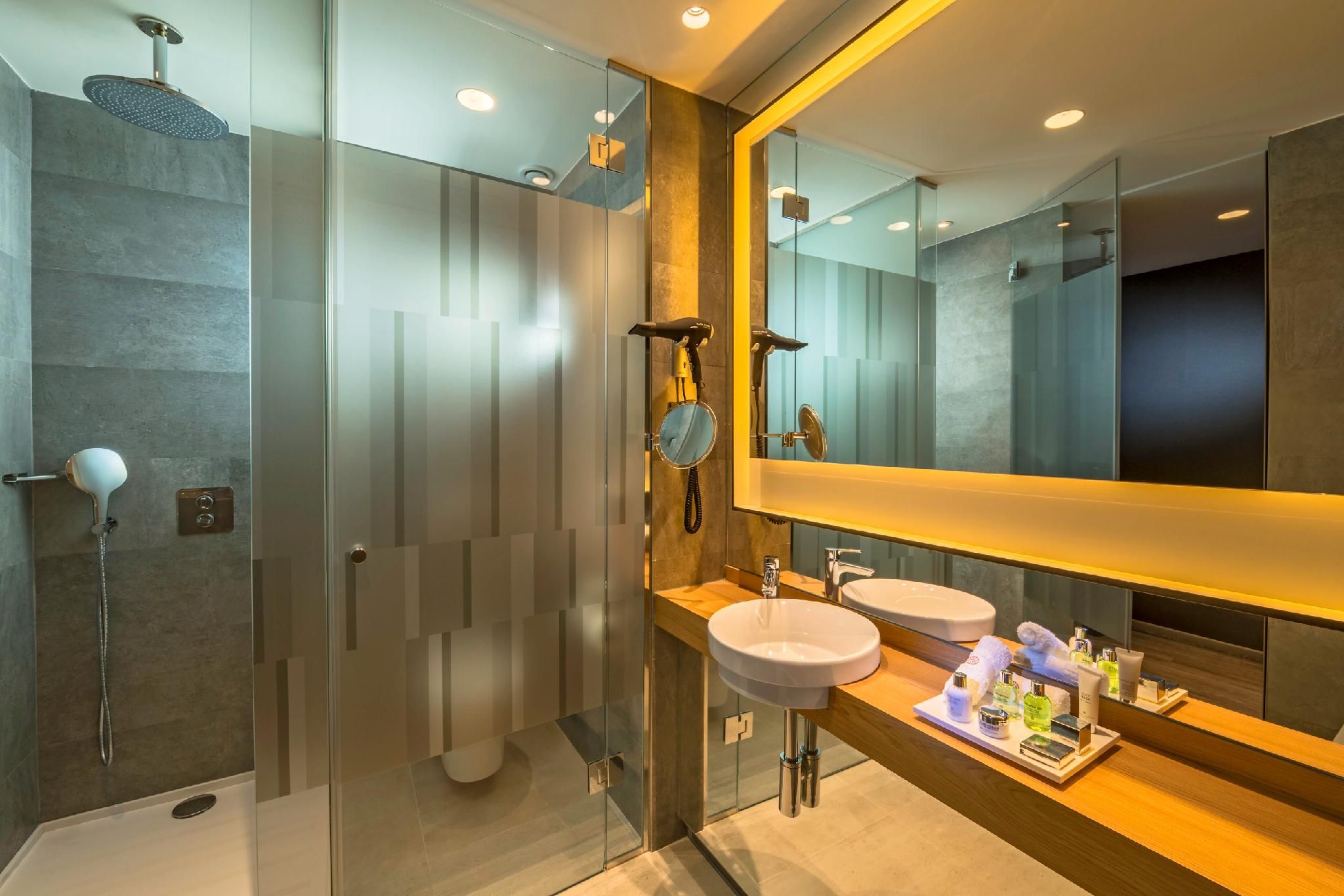 undefined NH Collection Madrid Suecia 4