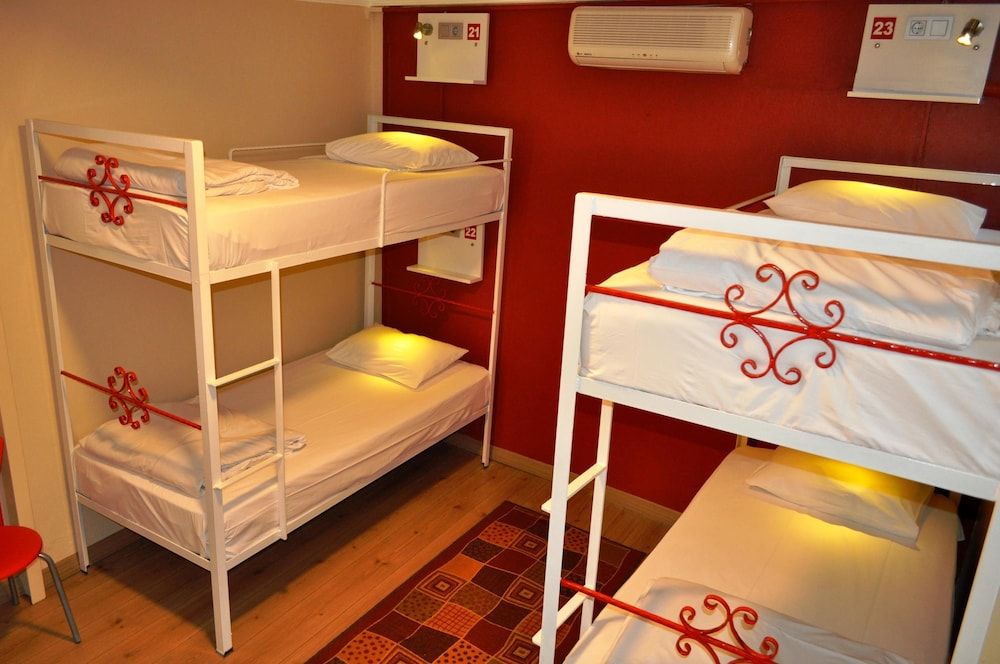 Antique Hostel & Guesthouse Shared Dormitory, Mixed Dorm, Shared Bathroom (Basement) 10