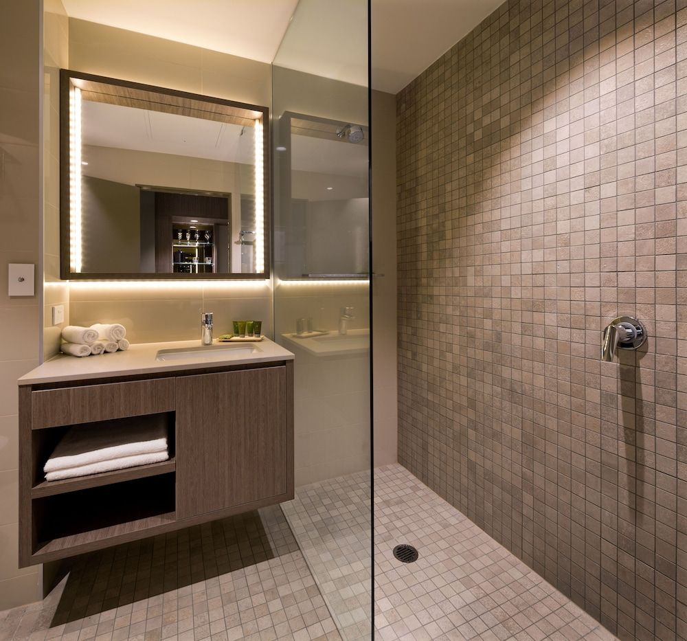 The Glen Hotel & Suites Superior Room (Twin) 4