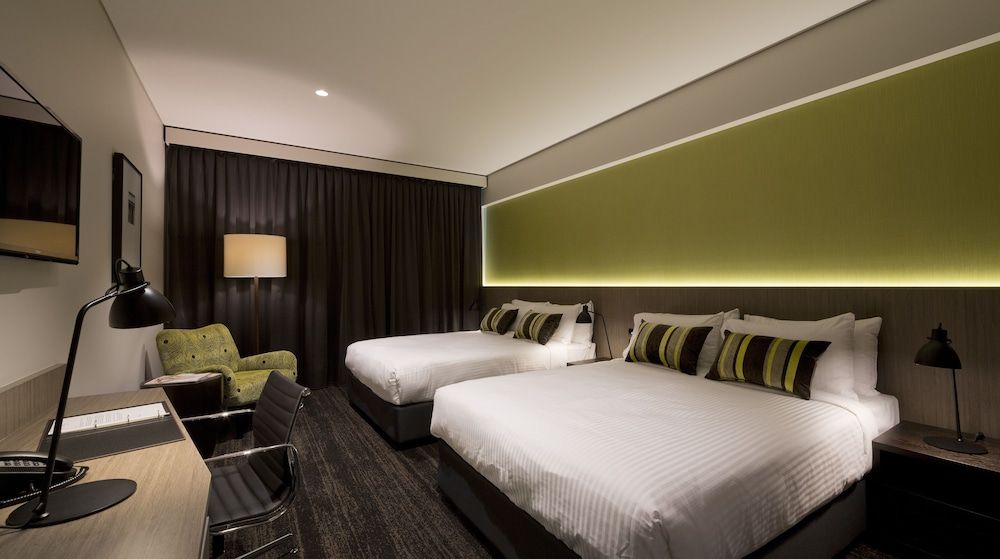 The Glen Hotel & Suites Superior Room (Twin) 3