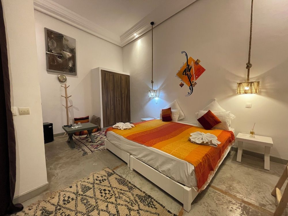 undefined Riad Samarine 2