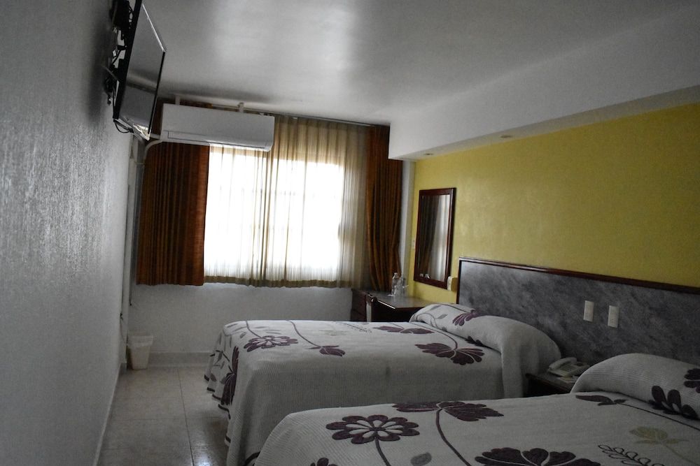 Hotel Baluarte Standard Double Room 6