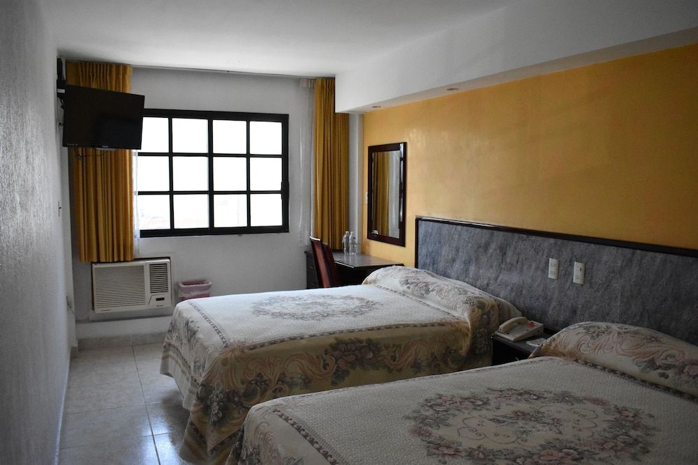 Hotel Baluarte Standard Double Room 4