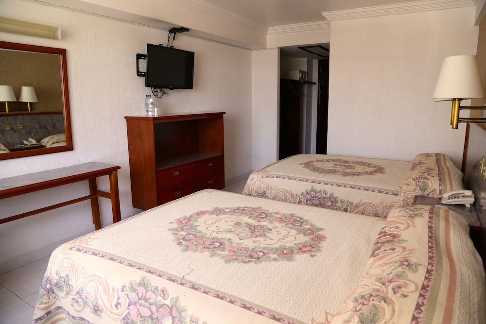 Hotel Baluarte Standard Double Room 3