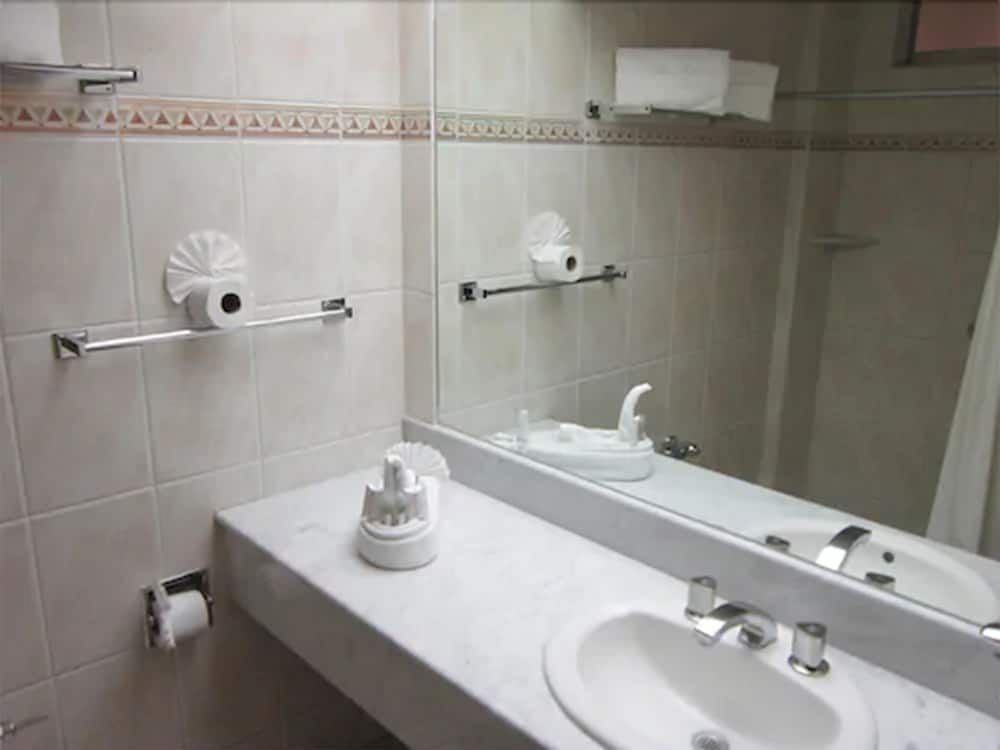 Hotel Baluarte Room, 1 King Bed 7