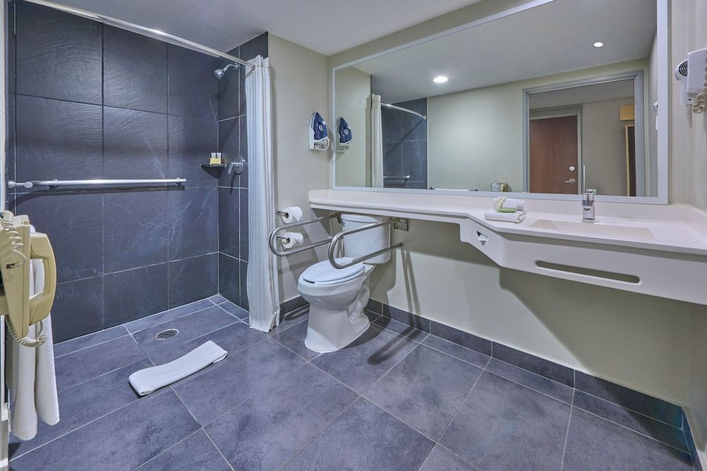 City Express Plus by Marriott Ciudad de México Patio Universidad Room, 1 Queen Bed, Non Smoking 14