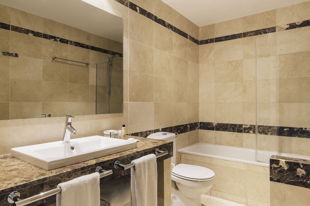 Barcelona Apartment Val Deluxe Apartment, 3 Bedrooms 6