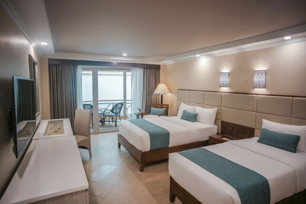 Boracay Mandarin Island Hotel Deluxe 3