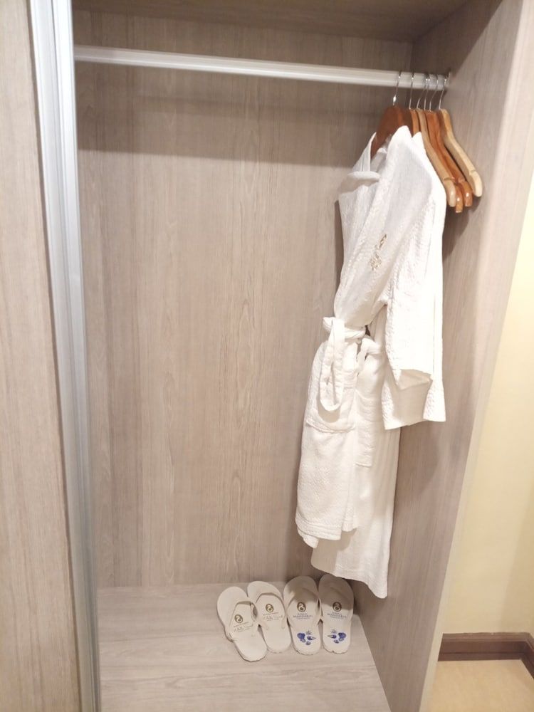 undefined Boracay Mandarin Island Hotel 8