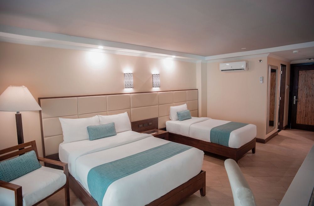 Boracay Mandarin Island Hotel Deluxe 2
