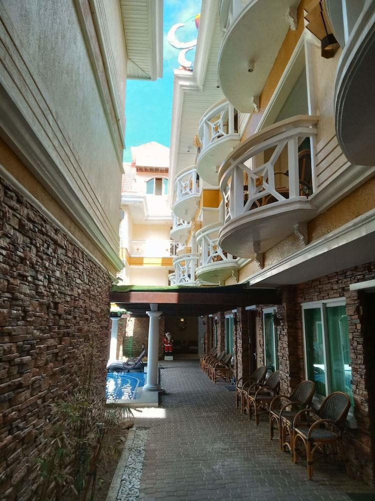 undefined Boracay Mandarin Island Hotel 5