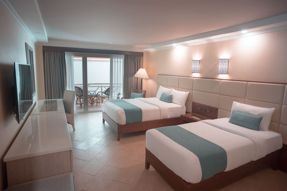 Boracay Mandarin Island Hotel Deluxe 4
