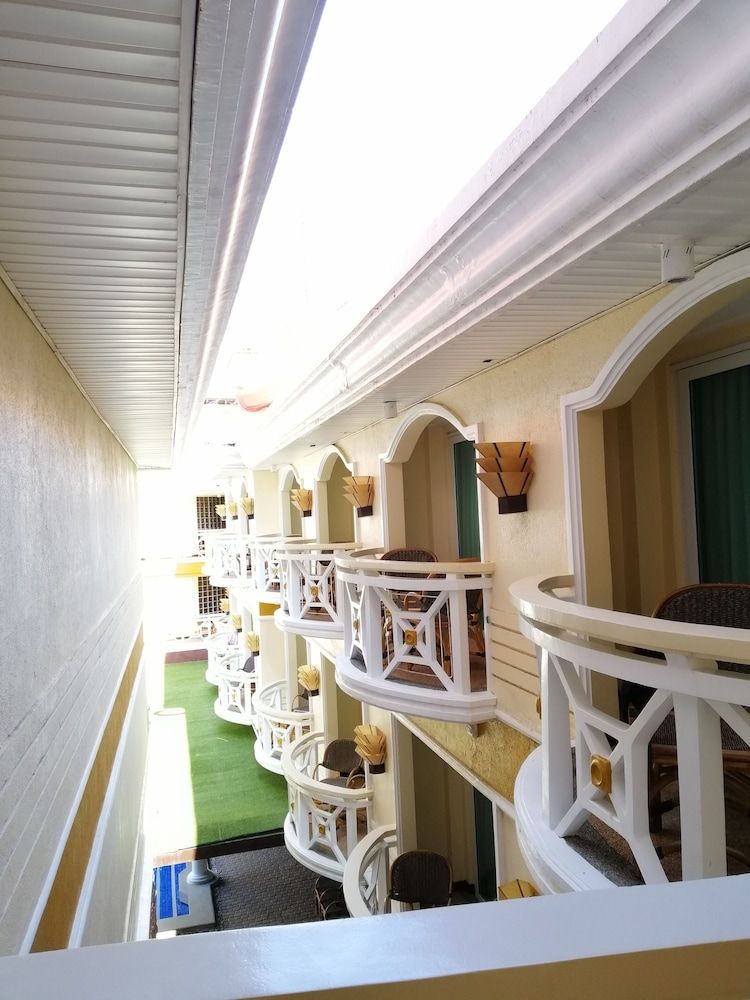 Boracay Mandarin Island Hotel Deluxe 8