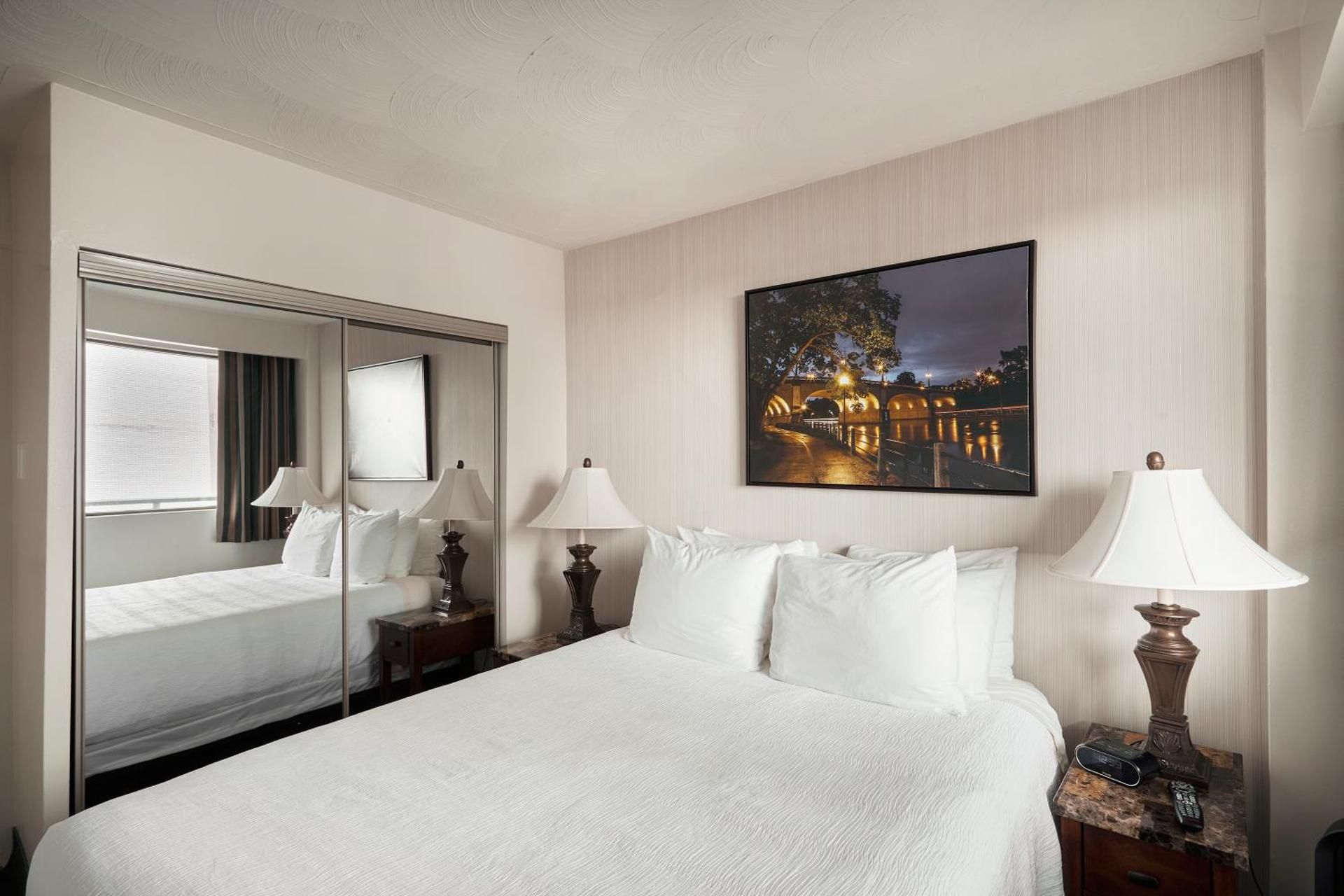 undefined The Business Inn 4