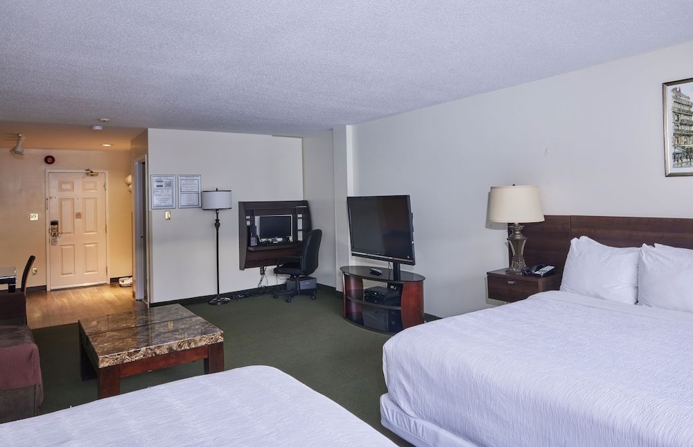 undefined The Business Inn 7