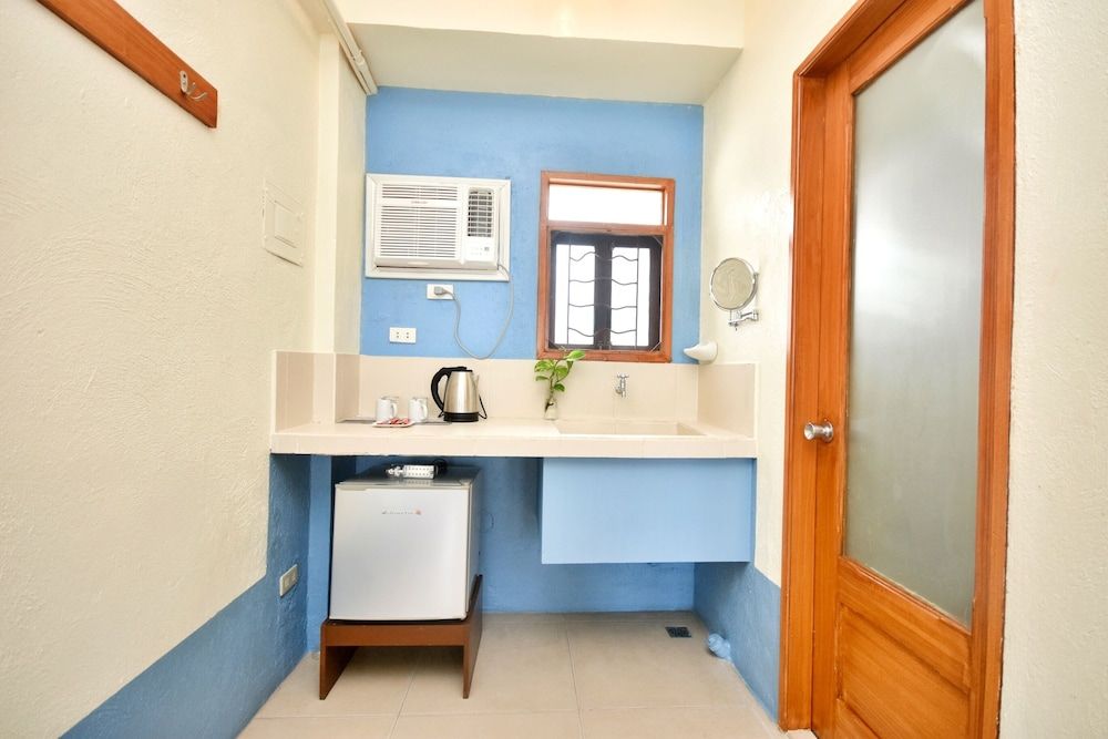 Agos Boracay Rooms + Beds Superior Double Room 9