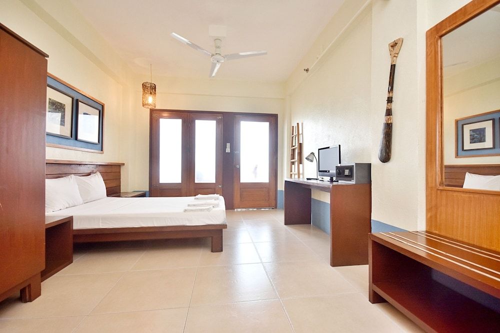 Agos Boracay Rooms + Beds Superior Double Room 2