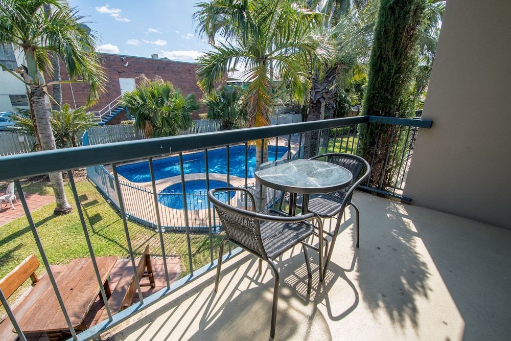 Motel 98 Executive Room, 1 King Bed 6