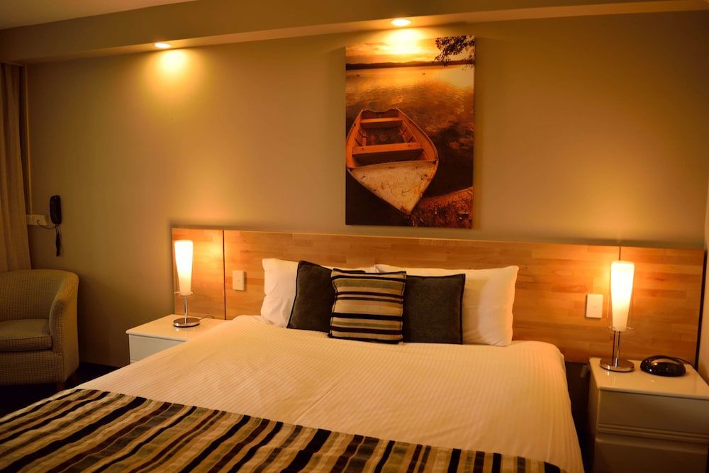 Motel 98 Executive Room, 1 King Bed 3