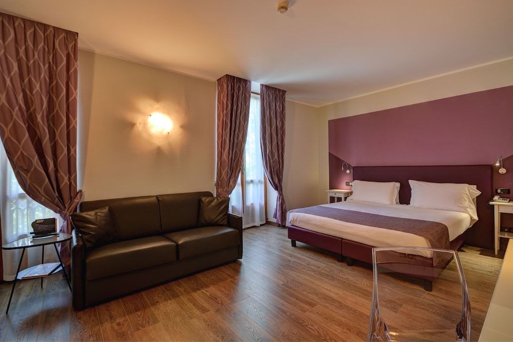 Family Room, Multiple Beds