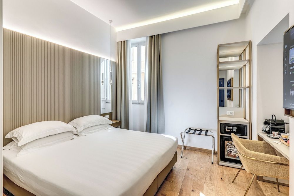 Relais Trevi 95 Boutique Hotel Superior Double Room, City View