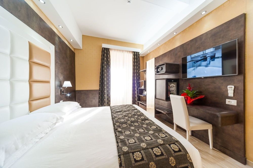 undefined Relais Trevi 95 Boutique Hotel 4