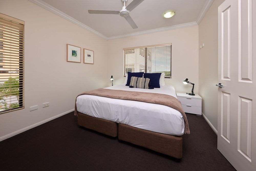 Jack & Newell Holiday Apartments Deluxe Apartment, 3 Bedrooms, Partial Sea View 3