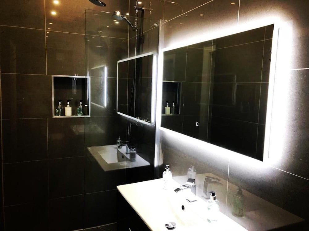 Miju Hotel Twin Room 3