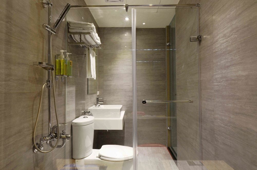 ARK Hotel - Dongmen Superior Double Room 5