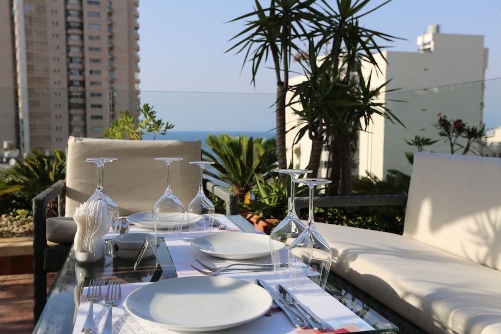 undefined Orient Queen Homes 8