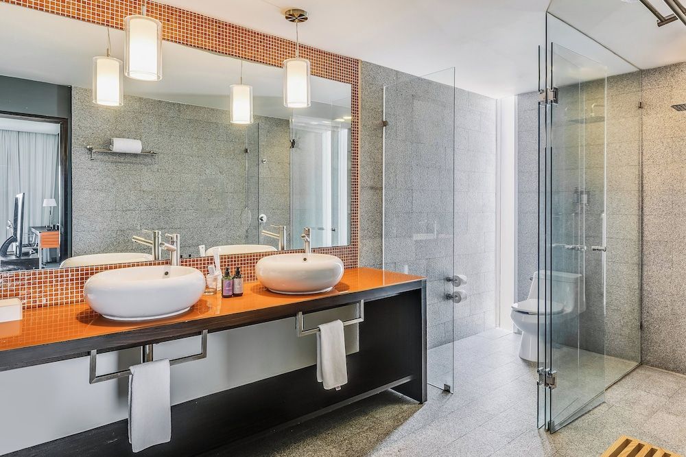 Fiesta Inn Merida Junior Suite, 1 King Bed 7