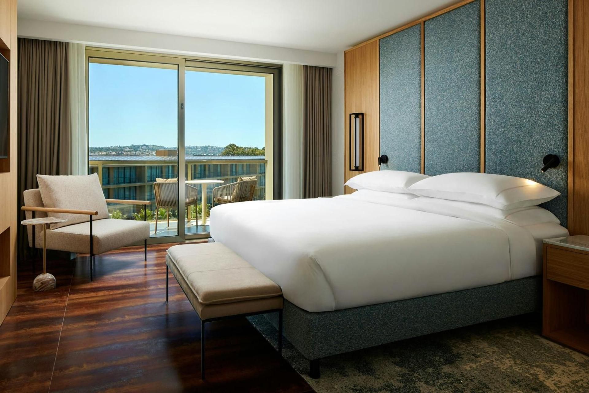 Two-Bedroom Presidential Suite with Balcony, Sea View and Club Lounge Access