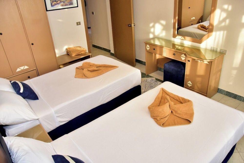 undefined Dive Inn Resort 9