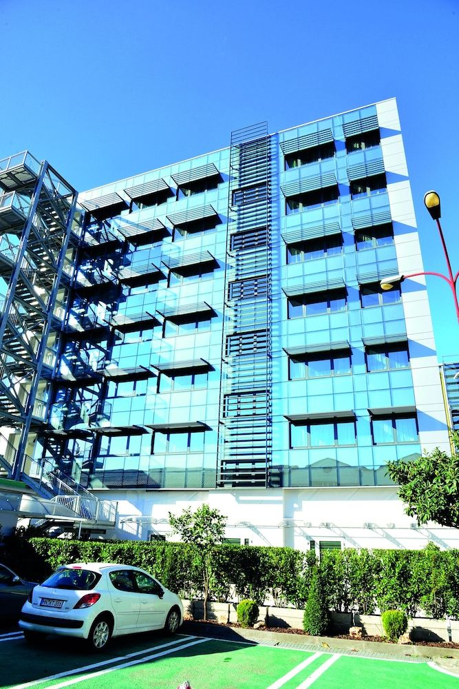 undefined Hotel Cristina 8