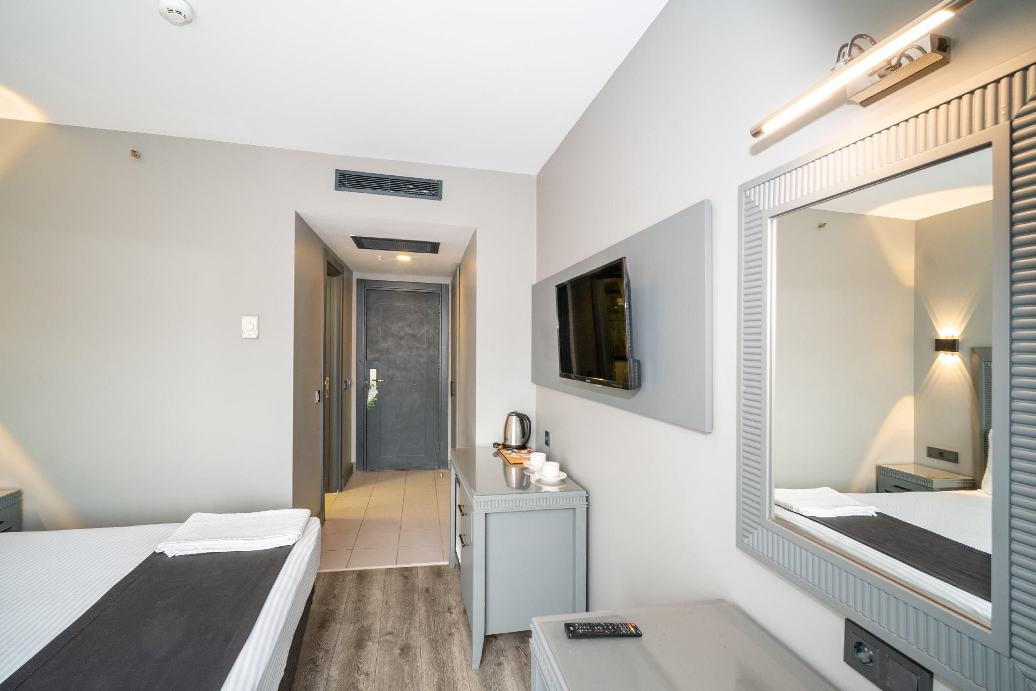 undefined Grand S Hotel 5