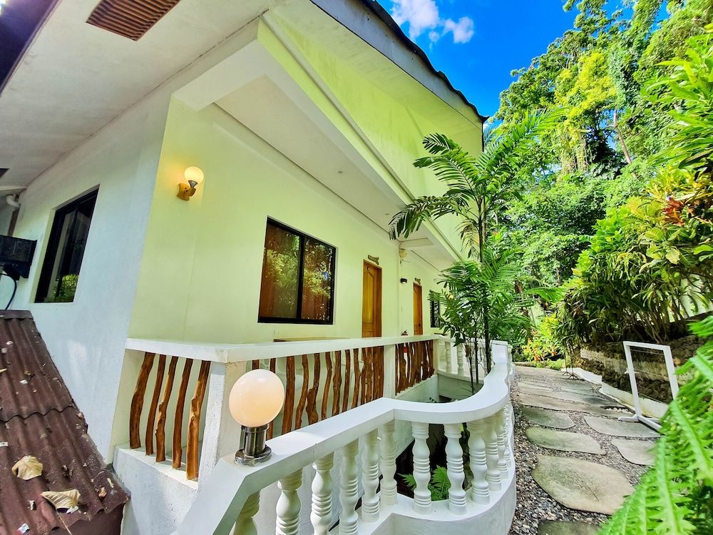 undefined CocoLoco Boracay Beach Resort 2
