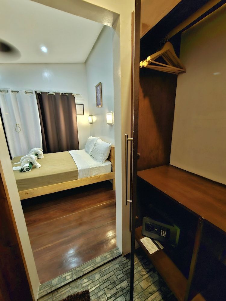 CocoLoco Boracay Beach Resort Superior Room, 1 Queen Bed, Hill View 12