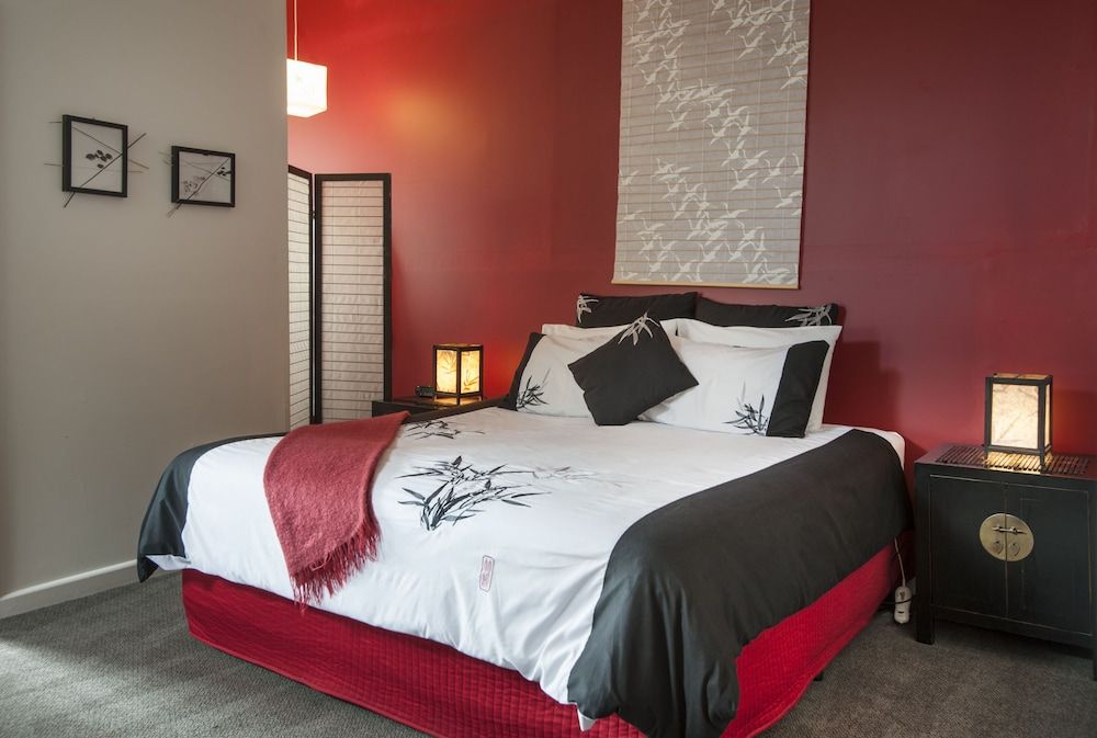Treetops One-Bedroom Apartment