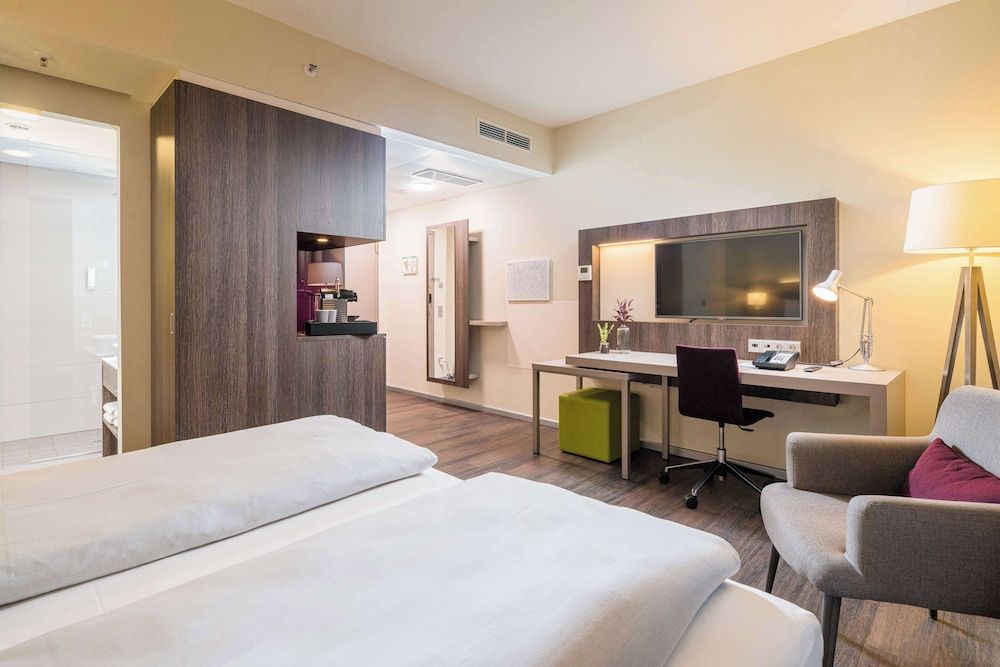 Best Western Hotel Airport Frankfurt Comfort Double Room, 1 King Bed 5