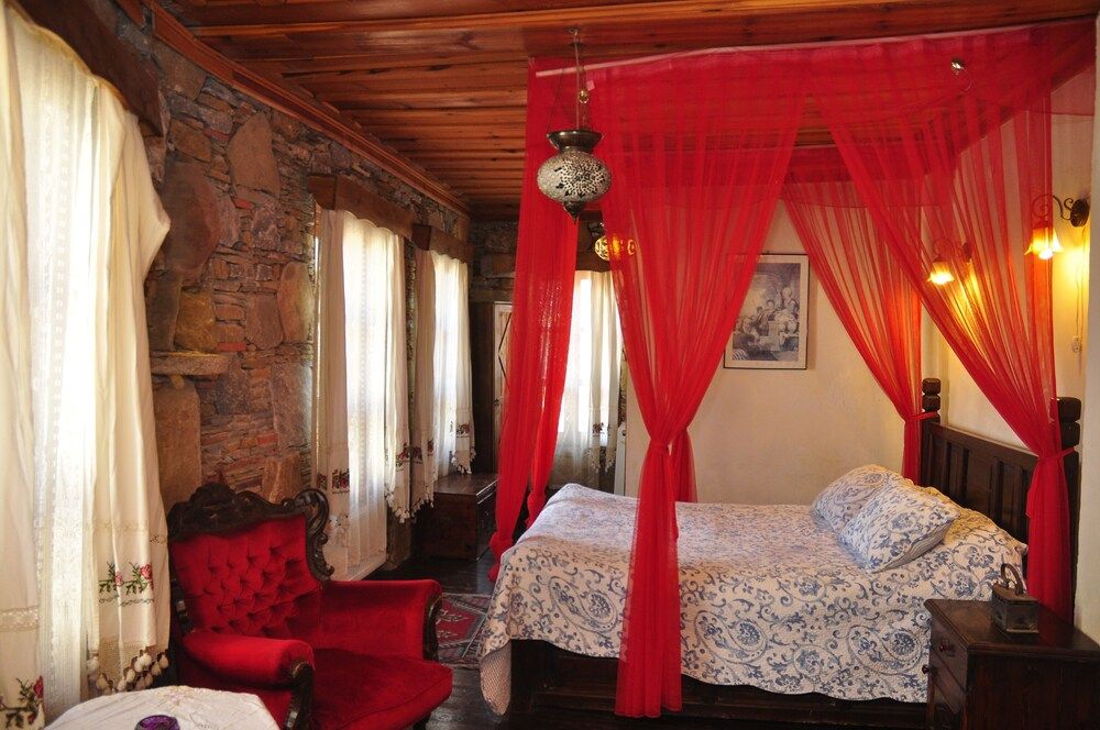 Kirkinca Houses & Boutique Hotel Triple Room 5