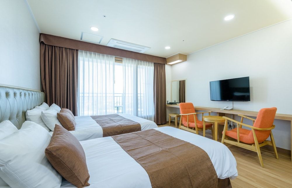 Eco Green Resort Deluxe Room